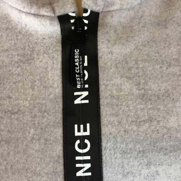 Millen charm Burgundy" free cut with a zipper with a hood gray size medium - Picture 5 of 12